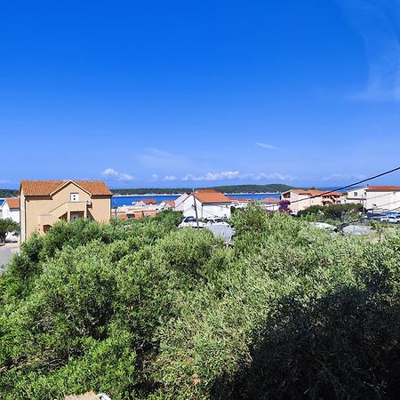Maslinov Hlad Apartment Barbat na Rabu Bagian luar foto