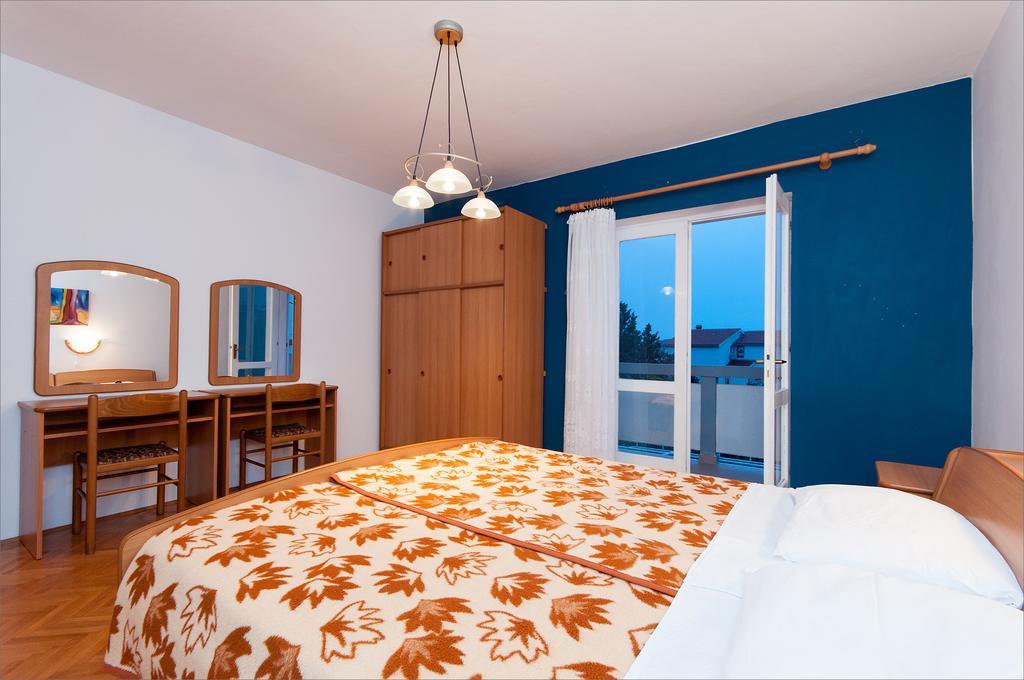 Maslinov Hlad Apartment Barbat na Rabu Ruang foto